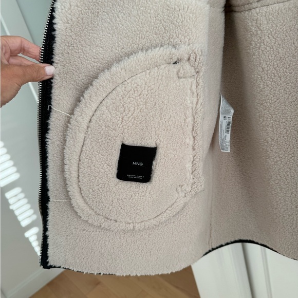 Faux Shearling jacket from Mango never worn - Picture 6 of 6